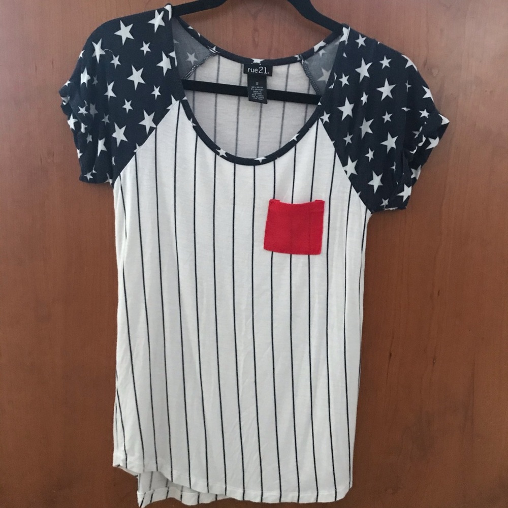 Rue21 SUPER SOFT Stars and Stripes t-shirt